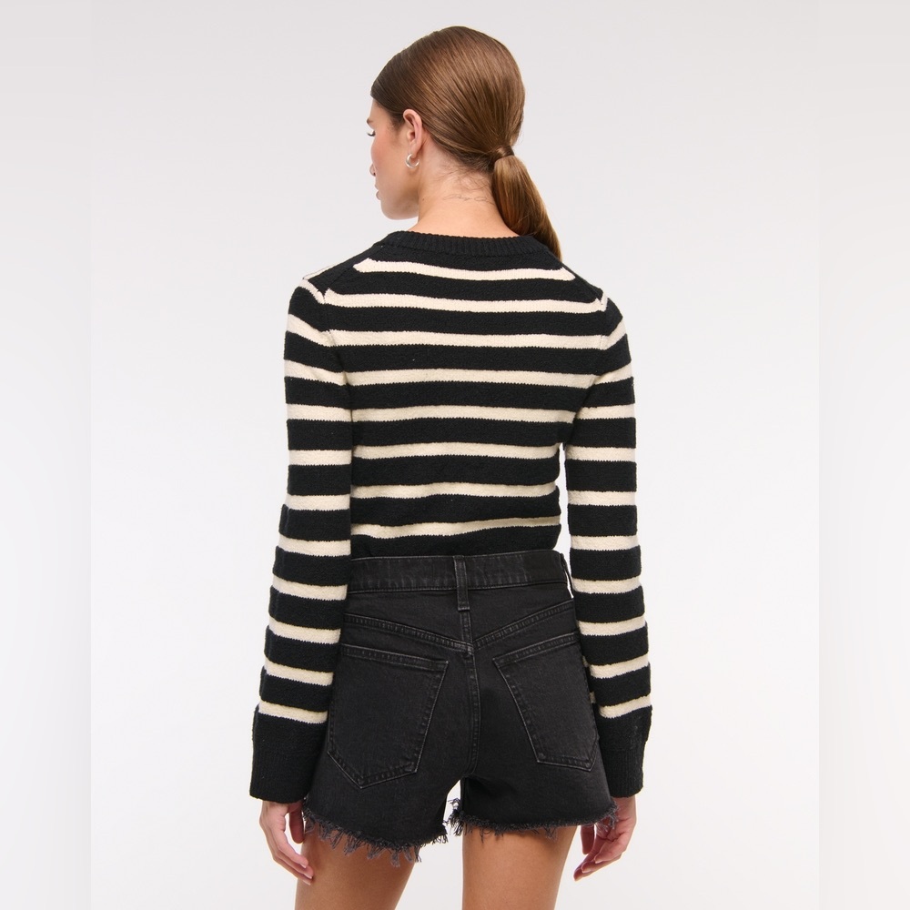 NWT Abercrombie & Fitch High Rise Mom Short - Picture 2 of 7